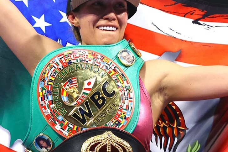 Leonela Yúdica va a la balanza, con la mejor libra por libra