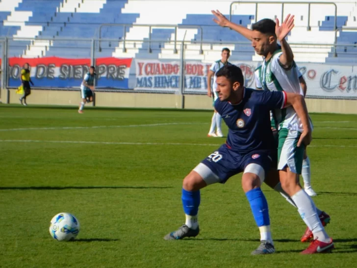 Peñarol perdió sin jugar en su lucha por la permanencia