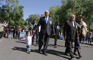 Los excombatientes protagonizaron un desfile exprés donde resaltó el orgullo