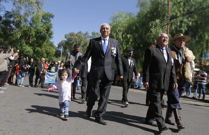 Los excombatientes protagonizaron un desfile exprés donde resaltó el orgullo
