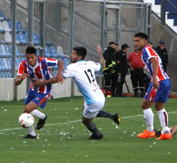 Peñarol aseguró su lugar con autoridad