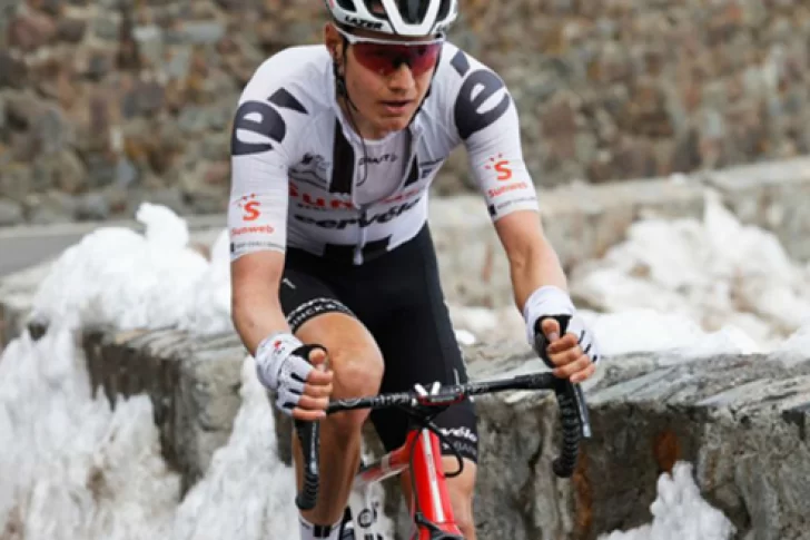 Un nuevo líder en el Giro tras subir el Stelvio