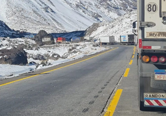 El Paso Internacional Cristo Redentor volvió a cerrar esta tarde de manera preventiva El Paso Internacional Cristo Redentor volvió a cerrar esta tarde de manera preventiva