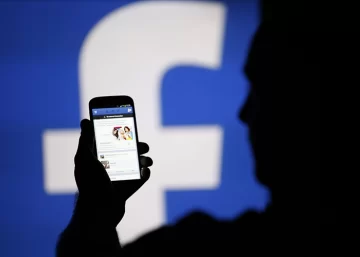 Cómo eliminar la cuenta de Facebook sin perder tus fotos y videos