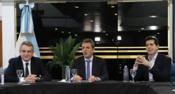 La nutrida comitiva de Massa, desde Wado hasta un líder de la CGT La nutrida comitiva de Massa, desde Wado hasta un líder de la CGT