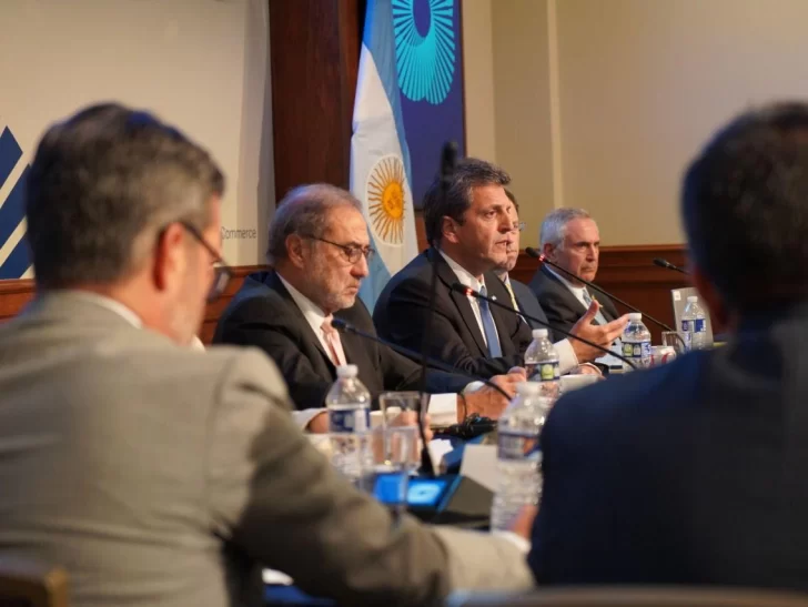 Massa se reunió con empresarios de la Cámara de Comercio de los Estados Unidos Massa se reunió con empresarios de la Cámara de Comercio de los Estados Unidos
