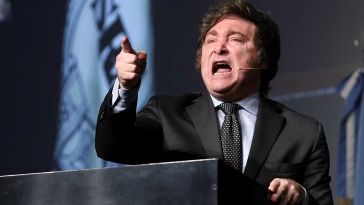 Milei pidió cambiar su voto contra dos leyes y le respondieron que “preste atención” en el recinto Milei pidió cambiar su voto contra dos leyes y le respondieron que “preste atención” en el recinto