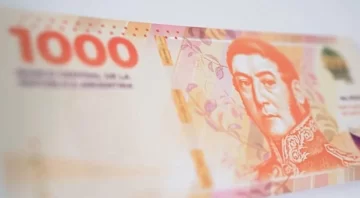 Ya está en circulación el nuevo billete de $1000 con la imagen de San Martín Ya está en circulación el nuevo billete de $1000 con la imagen de San Martín