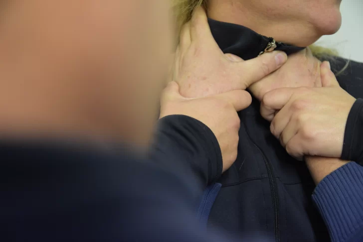 Un sujeto borracho le dio una brutal golpiza a su pareja y la dejó inconsciente Un sujeto borracho le dio una brutal golpiza a su pareja y la dejó inconsciente