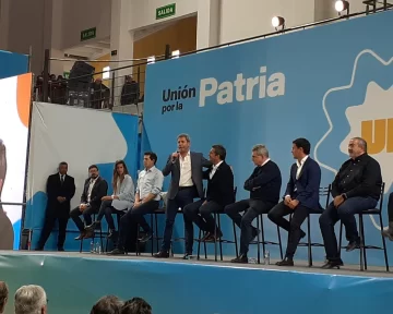 Uñac: “Con Sergio y Agustín se viene un país federal en serio” Uñac: “Con Sergio y Agustín se viene un país federal en serio”