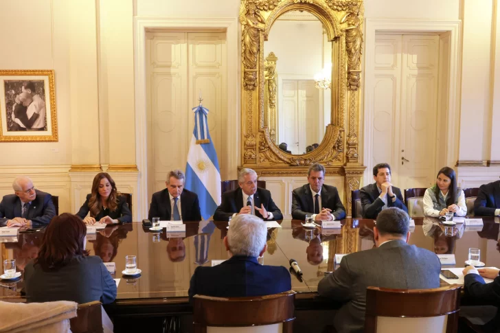 Gestos de unidad y anticipo de alivio por Ganancias de Massa