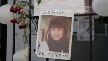 Persiste el dolor: en la escuela a la que iba Morena no se votó y hubo demoras por el traslado de mesas Persiste el dolor: en la escuela a la que iba Morena no se votó y hubo demoras por el traslado de mesas