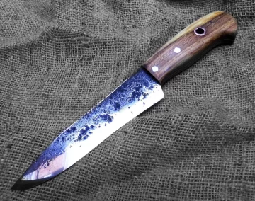 La detuvieron por atacar con un cuchillo de carnicero a su pareja La detuvieron por atacar con un cuchillo de carnicero a su pareja