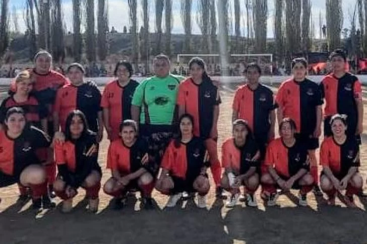 Femenino: La Capilla, campeón
