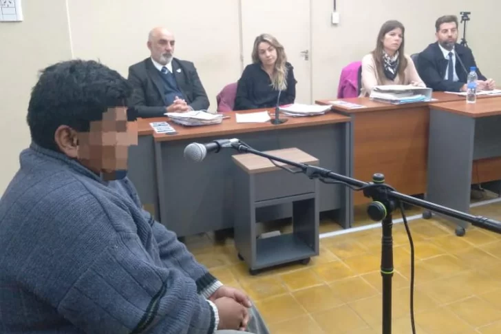 Confesó que violó a 3 hijas, le dan 12 años