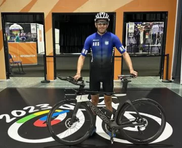 Dotti, contra los aviones humanos