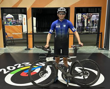 Dotti, contra los aviones humanos