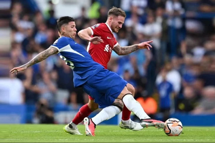 McAllister y Fernández, a mano