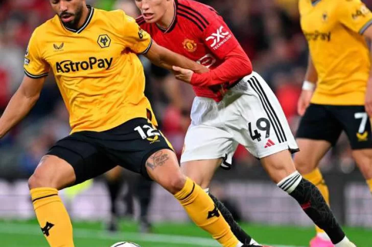 Manchester debutó derecho