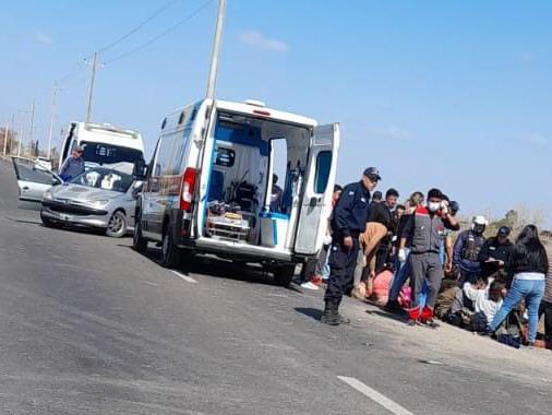 Aparatoso choque y vuelco, discapacitados entre las víctimas