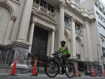 Plazo fijo: el Banco Central sube la tasa 21 puntos hasta el 118% Plazo fijo: el Banco Central sube la tasa 21 puntos hasta el 118%