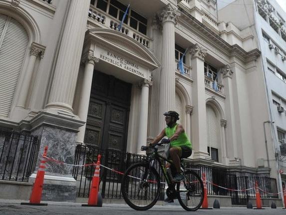Plazo fijo: el Banco Central sube la tasa 21 puntos hasta el 118% Plazo fijo: el Banco Central sube la tasa 21 puntos hasta el 118%