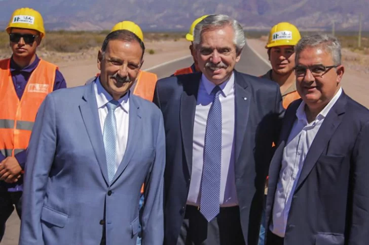 Tirón de orejas a empresarios y gobernadores por resistir el bono