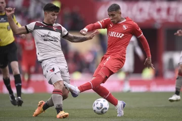 Colón sacó chapa en Avellaneda y profundizó la crisis en Independiente Colón sacó chapa en Avellaneda y profundizó la crisis en Independiente