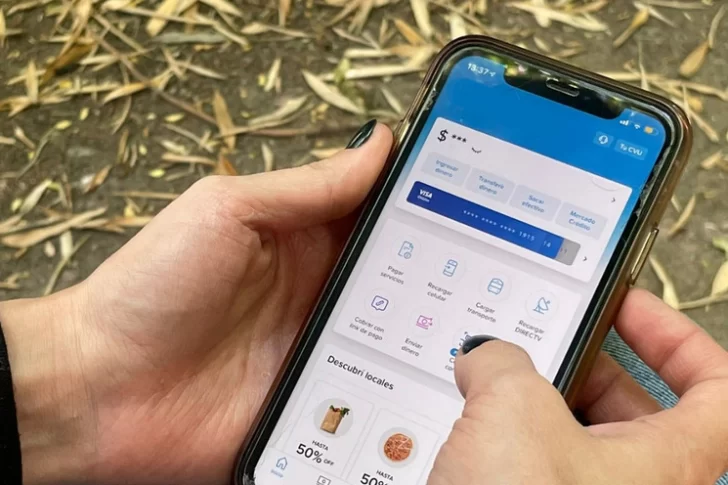 Cómo comprar dólares en Mercado Pago: la nueva herramienta con la que la billetera virtual le compite a los bancos