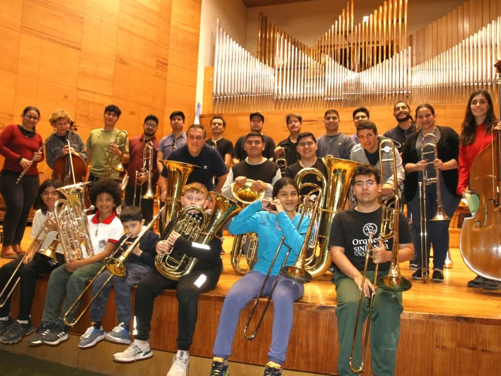 Tubas y trombones para un homenaje Tubas y trombones para un homenaje