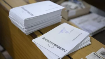 La Justicia electoral llevó a cabo la primera jornada del escrutinio definitivo de las PASO La Justicia electoral llevó a cabo la primera jornada del escrutinio definitivo de las PASO