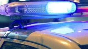 Casi un año de prisión para un hombre que abrió un auto para robarse una campera Casi un año de prisión para un hombre que abrió un auto para robarse una campera