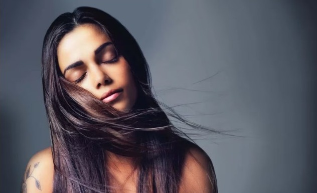Cómo la tecnología molecular restaura el cabello dañado y devuelve su brillo natural Cómo la tecnología molecular restaura el cabello dañado y devuelve su brillo natural
