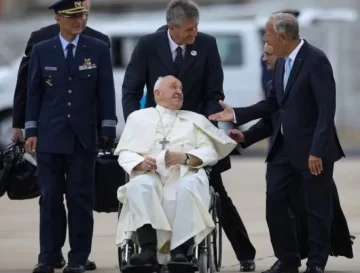 Francisco llegó a Portugal para participar en la Jornada Mundial de la Juventud Francisco llegó a Portugal para participar en la Jornada Mundial de la Juventud