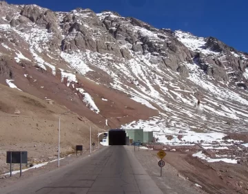Cerraron el Paso Internacional Cristo Redentor y se prevé la inestabilidad por siete días Cerraron el Paso Internacional Cristo Redentor y se prevé la inestabilidad por siete días