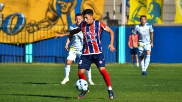 Peñarol cosechó otra derrota y complica más sus chances de esquivarle al descenso Peñarol cosechó otra derrota y complica más sus chances de esquivarle al descenso