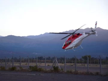 Joven con insuficiencia respiratoria fue trasladado en helicóptero al Hospital Rawson