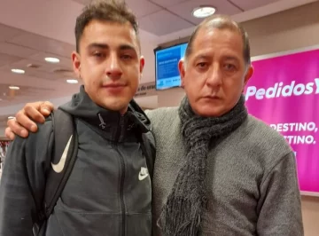 Su hijo se fue a vivir a Dubái y la despedida se hizo viral Su hijo se fue a vivir a Dubái y la despedida se hizo viral