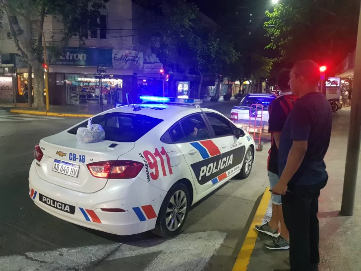 Simuló ser un vendedor ambulante y robó un celular Simuló ser un vendedor ambulante y robó un celular