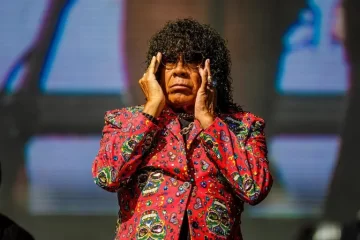 Tras sufrir un ACV, le colocaron un stent a la “Mona” Jiménez Tras sufrir un ACV, le colocaron un stent a la “Mona” Jiménez