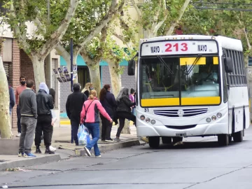 Las provincias, entre ellas San Juan, salen a pedirle más plata a Nación para congelar el pasaje de colectivo Las provincias, entre ellas San Juan, salen a pedirle más plata a Nación para congelar el pasaje de colectivo