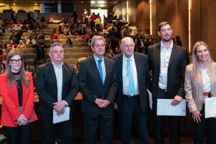 Hoy culmina el encuentro de jefes de cuentas y contratos públicos