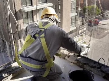 La desocupación bajó al 6,2% en el segundo trimestre del año