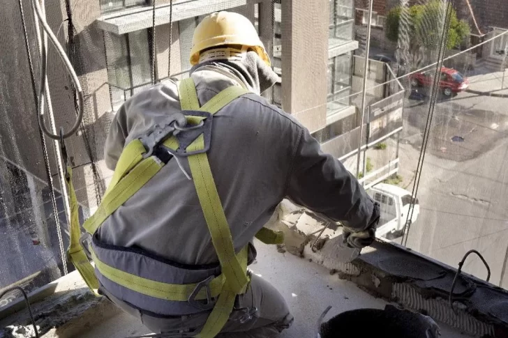 La desocupación bajó al 6,2% en el segundo trimestre del año