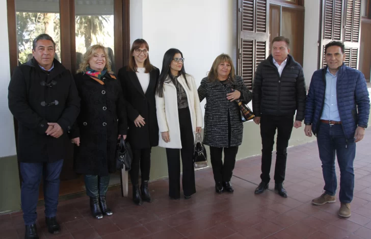 Uñac se reúne con diputados electos para impulsar una arenga dentro de la campaña