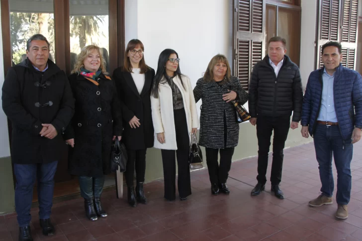 Uñac se reúne con diputados electos para impulsar una arenga dentro de la campaña