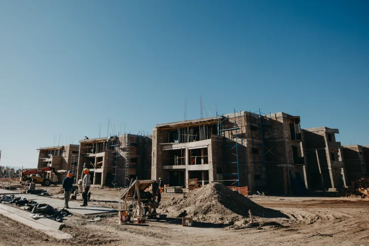 IPV: en 11 horas, se anotaron 18 mil personas para el sorteo de 18 barrios