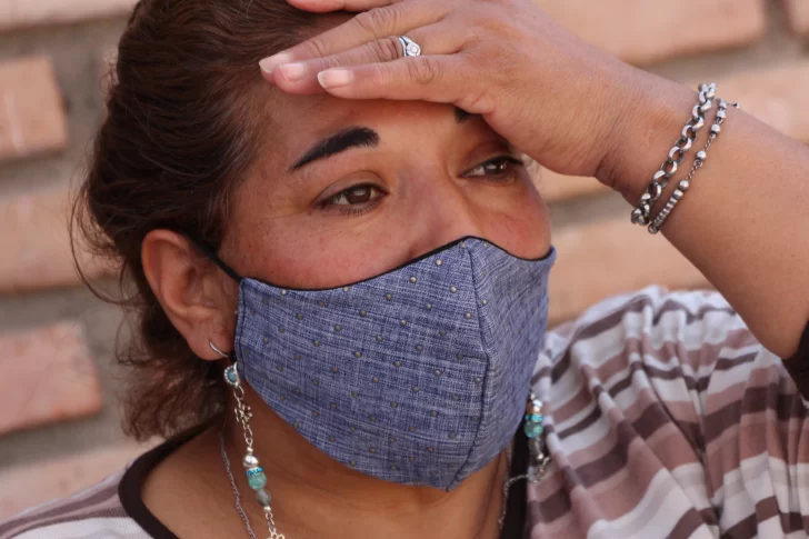 Denuncian a 2 policías por chocar a un obrero que volvía de la farmacia y robarle la bicicleta