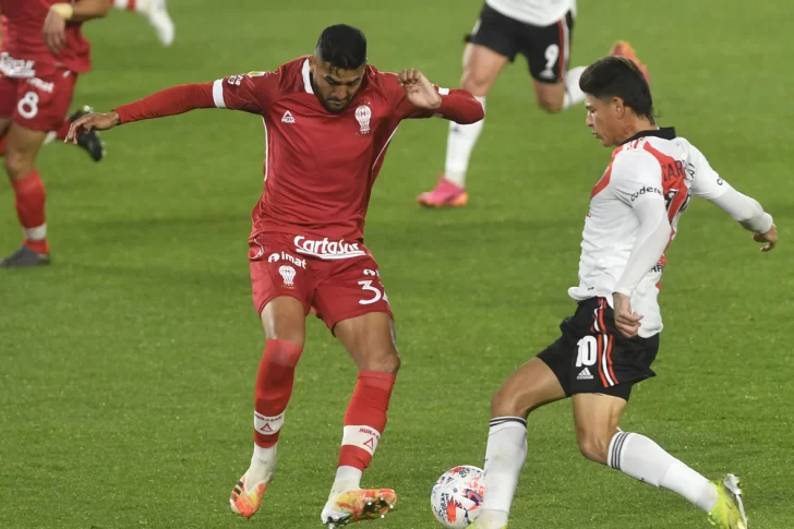 Un punto con la cabeza en otro lado