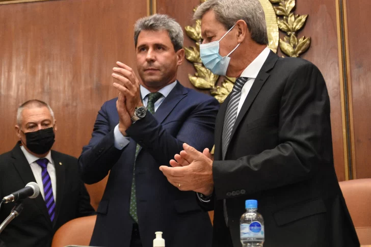 El vice citó a los titulares de bloques para debatir las reformas electorales